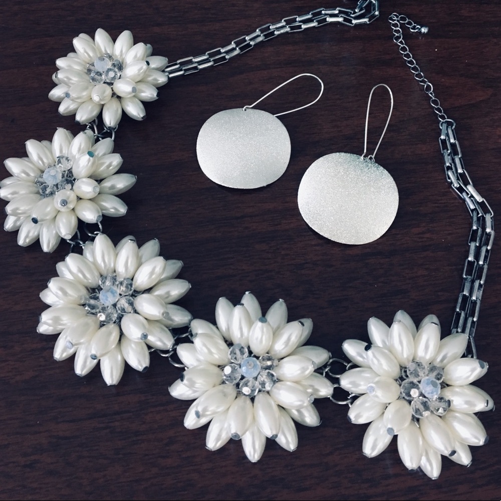 Necklace and Earring set